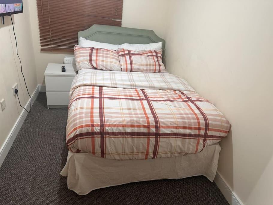 Justalf Facilities-Spacious 2-Bed Apartment In Thamesmead, Greenwich London Exteriör bild
